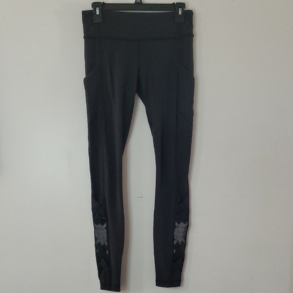 Lululemon Black Criss-Cross Leggings Size 6 3 Pockets - Picture 1 of 13